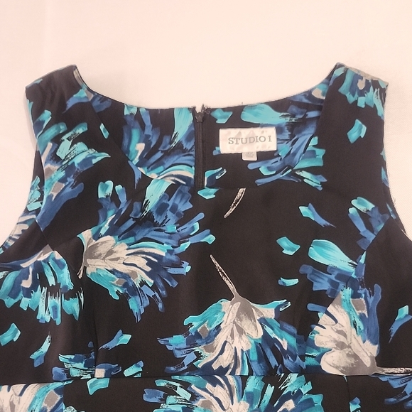 Studio I Black and Blue Floral Midi Dress - Picture 7 of 12